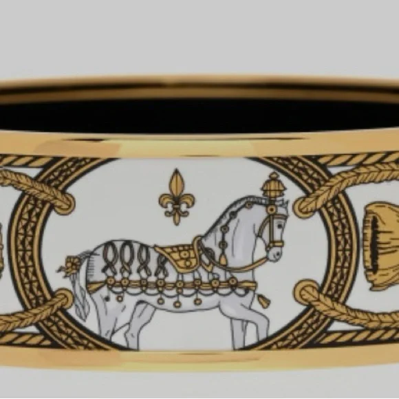 HERMES Black/White and 18k plated enamel bangle. - Picture 2 of 8